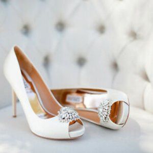 Badgley Mischka Jeannie Peep Toe Pumps Heels Ivory Wedding Bridal